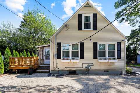 293 Brick Avenue, Bayville, NJ 08721