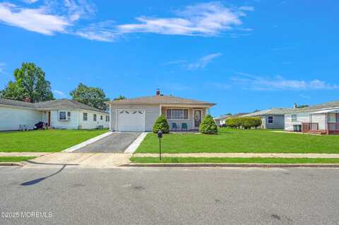 14 Valencia Street, Toms River, NJ 08757
