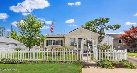 34 Lohsen Avenue, Keansburg, NJ 07734