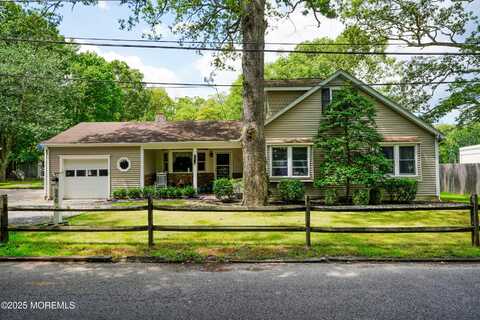 590 Challenger Way, Jackson, NJ 08527