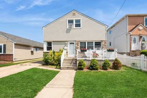 62 Warwick Road, Island Park, NY 11558