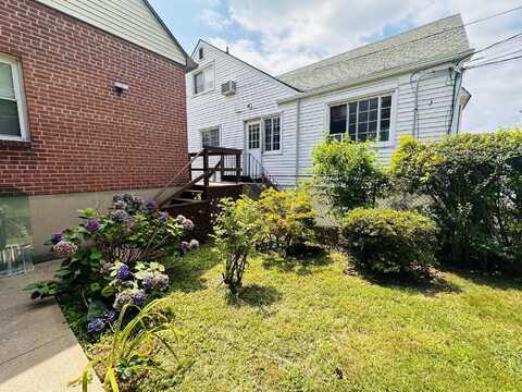25 Hillview Avenue, Yonkers, NY 10704