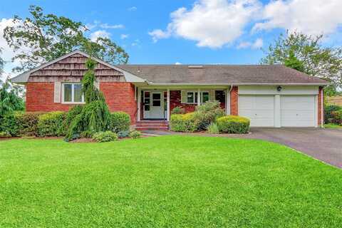 38 Park Drive E, Syosset, NY 11791