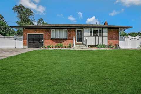 2 Janet Lane, Commack, NY 11725