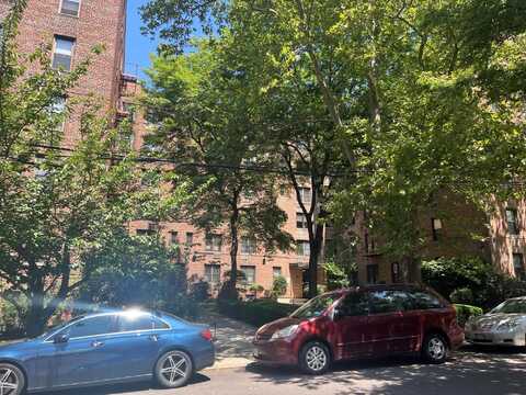 140-33 34 Avenue, Flushing, NY 11354