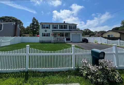 42 Adobe Drive, Shirley, NY 11967