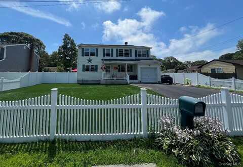 42 Adobe Drive, Shirley, NY 11967
