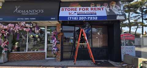 366 Dogwood Ave, Franklin Square, NY 11010