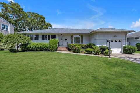 1409 Jefferson Avenue, West Islip, NY 11795