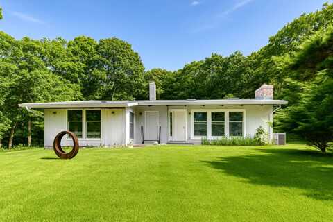 12 Cedar Street, Montauk, NY 11954
