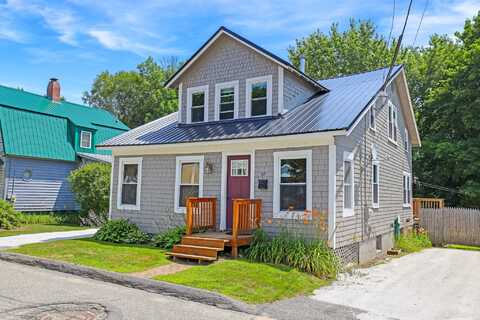 17 Front Street, Rumford, ME 04276