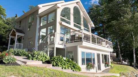 792 Memorial Drive, Winthrop, ME 04364
