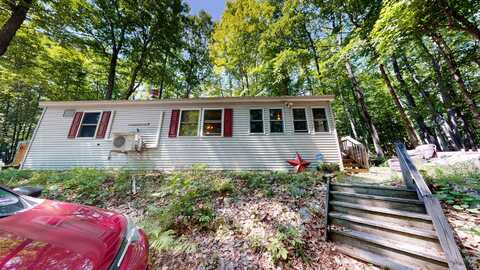 63 Standpipe Road, Mechanic Falls, ME 04256