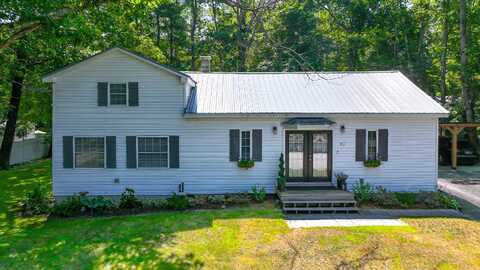 83 Maple Street, Fryeburg, ME 04037