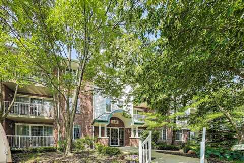 541 N Hough Street, Barrington, IL 60010