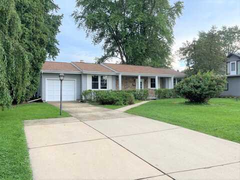 552 Cochise Place, Carol Stream, IL 60188