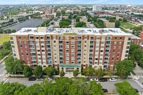 100 N Hermitage Avenue, Chicago, IL 60612