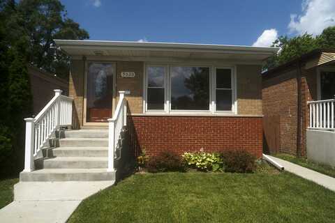 9020 S Wallace Street, Chicago, IL 60620