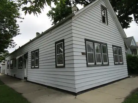 5028 W 32nd Street, Cicero, IL 60804