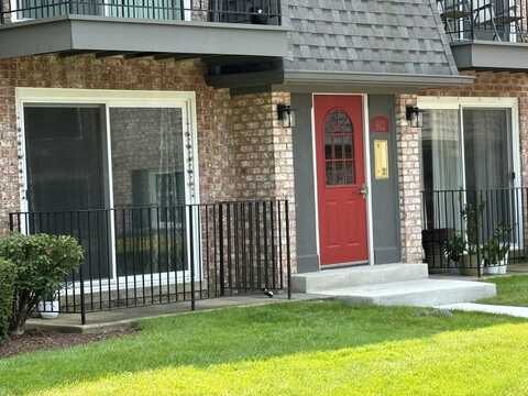 912 S Plum Grove Road, Palatine, IL 60067