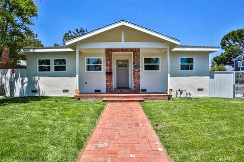 11105 Emelita Street, North Hollywood, CA 91601