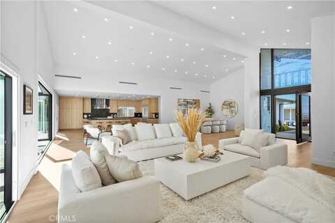 4230 Alonzo Avenue, Encino, CA 91316