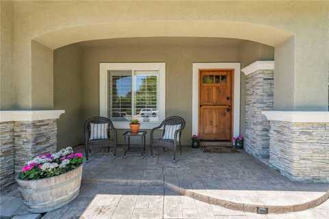 2 Swallows Lane, Trabuco Canyon, CA 92679