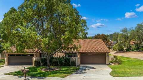 2113 David Drive, Escondido, CA 92026