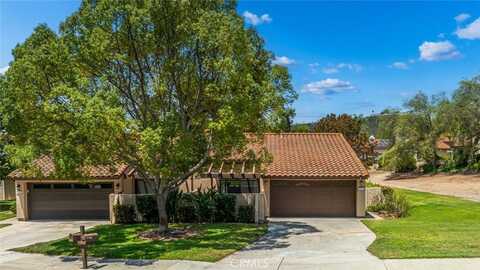 2113 David Drive, Escondido, CA 92026