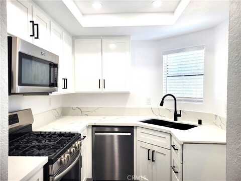 12464 Montecito Road, Seal Beach, CA 90740