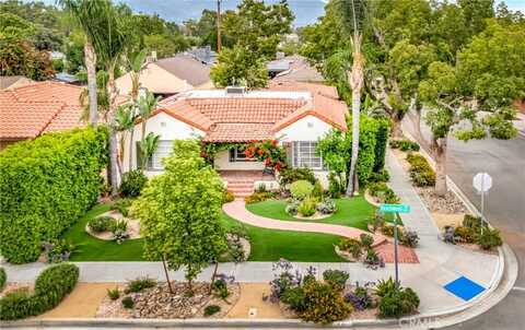 546 S Beachwood Drive, Burbank, CA 91506