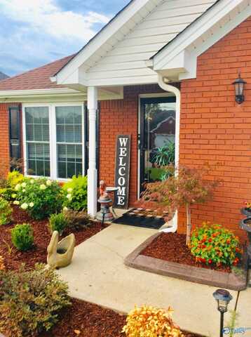 1406 Goldridge Drive SW, Decatur, AL 35603