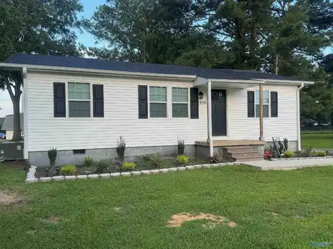 918 Cedar Street, Hartselle, AL 35640