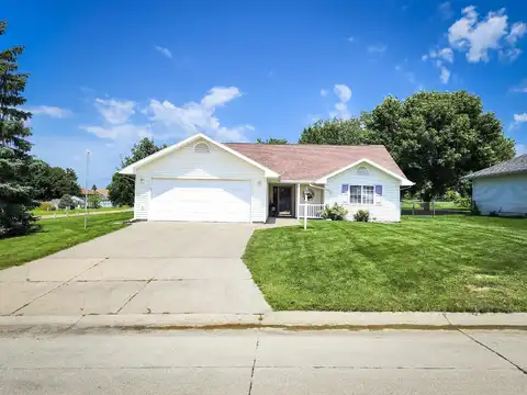 807 Meadow Lane, Norfolk, NE 68701