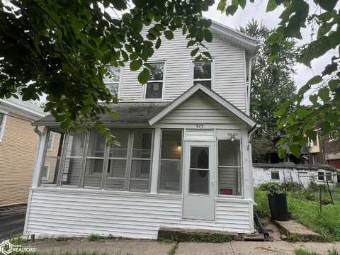 513 Elm St, Burlington, IA 52601