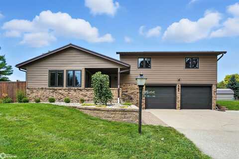546 Westwood Drive, Nevada, IA 50201