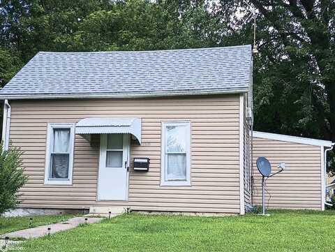 409 3rd St NW, Hampton, IA 50441