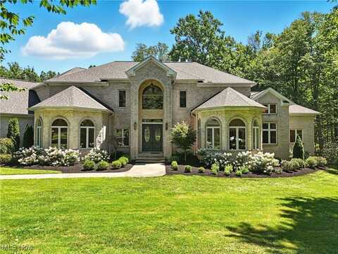 3035 Rainbow Lane, Richfield, OH 44286