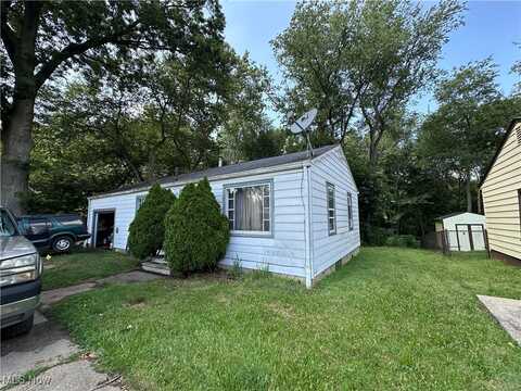 505 Harrison Street, Louisville, OH 44641