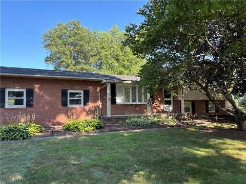11018 Oasis Avenue NE, Uniontown, OH 44685