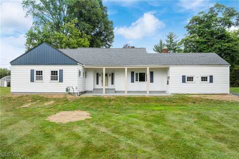 1174 Manchester Avenue SW, North Lawrence, OH 44666
