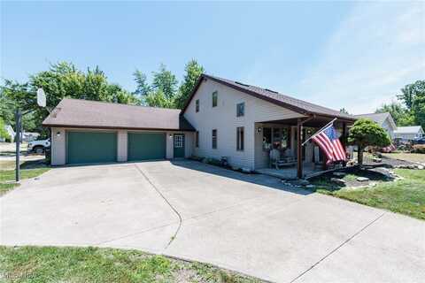 705 Idlewood Avenue, Sheffield Lake, OH 44054
