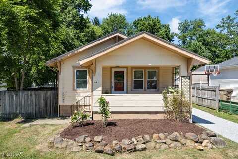 441 Magnolia Avenue, Cuyahoga Falls, OH 44221