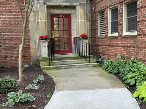 13700 Shaker Boulevard unit: 210, Cleveland, OH 44120
