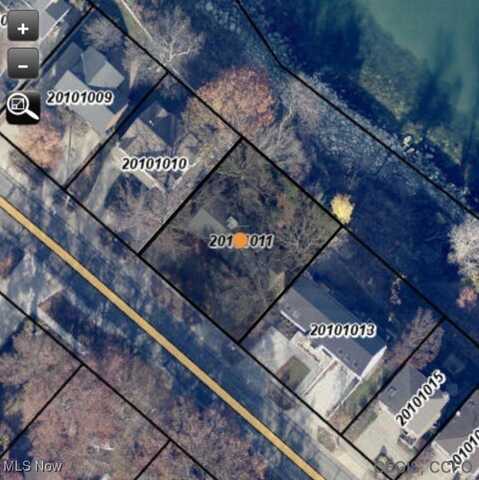 31600 Lake Road, Bay Village, OH 44140