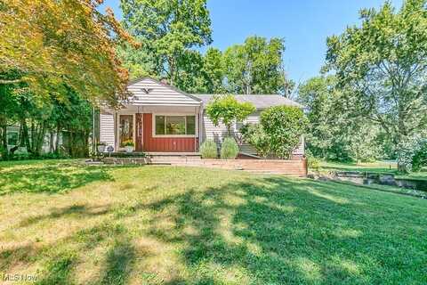 5580 Valley Lane, Solon, OH 44139