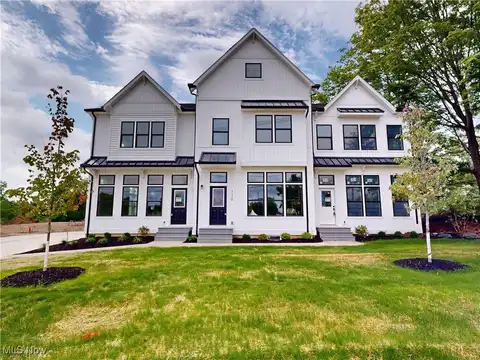 110 Cider Mill unit: B, Chardon, OH 44024