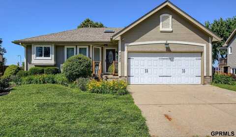 7520 South 135th Street, Omaha, NE 68138