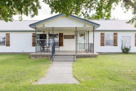 4042 East Road 11, Ulysses, KS 67880