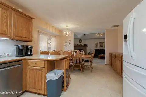 3120 South Newton Avenue, Springfield, MO 65807